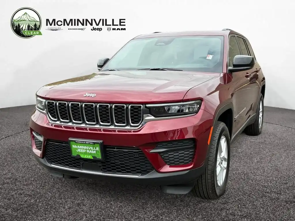 2026 Jeep Grand Cherokee Laredo X 4WD's photo