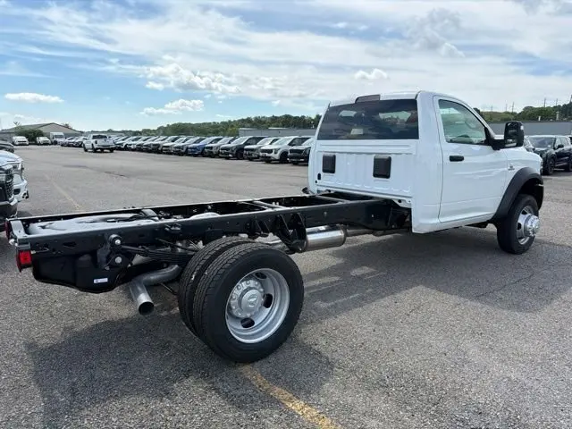 2026 RAM 5500 Tradesman 4WD Regular Cab LWB DRW 169" WB photo 3