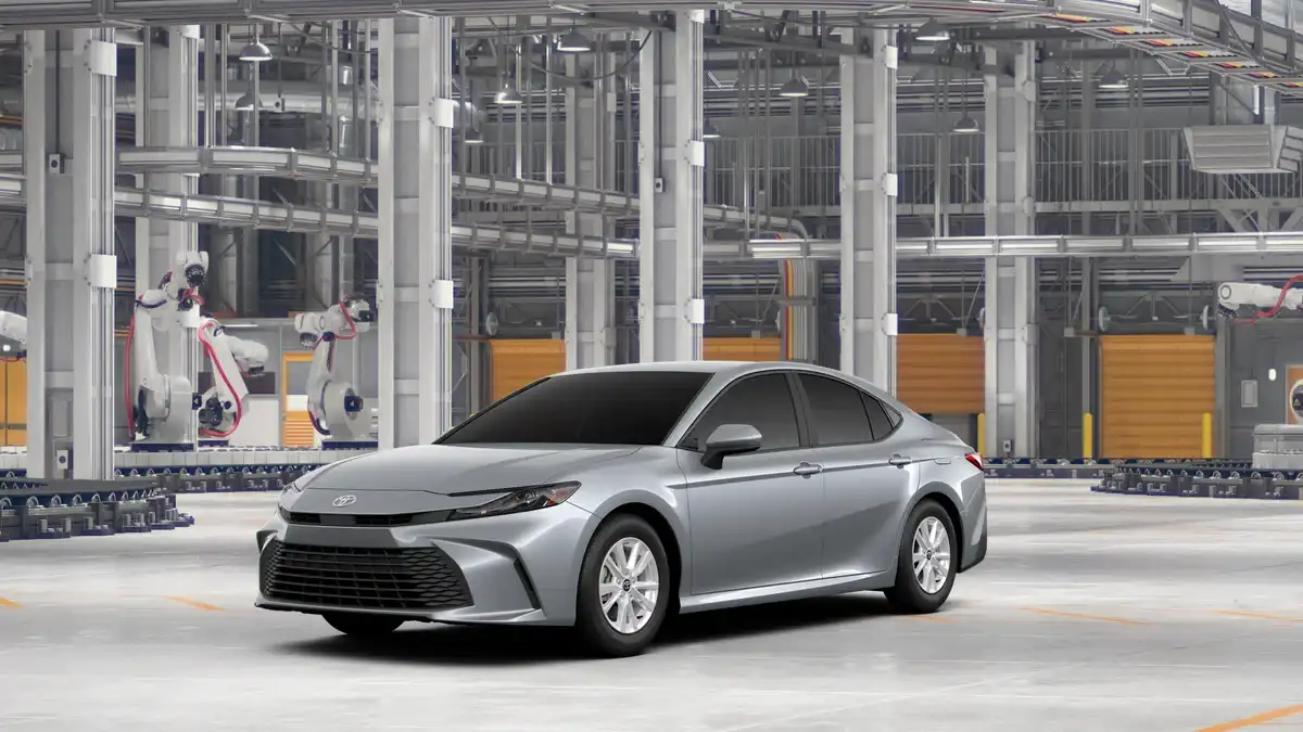 2026 Toyota Camry LE Hybrid's photo