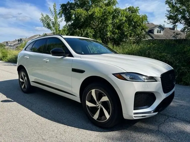 2025 Jaguar F-PACE P250 R-Dynamic S photo 4