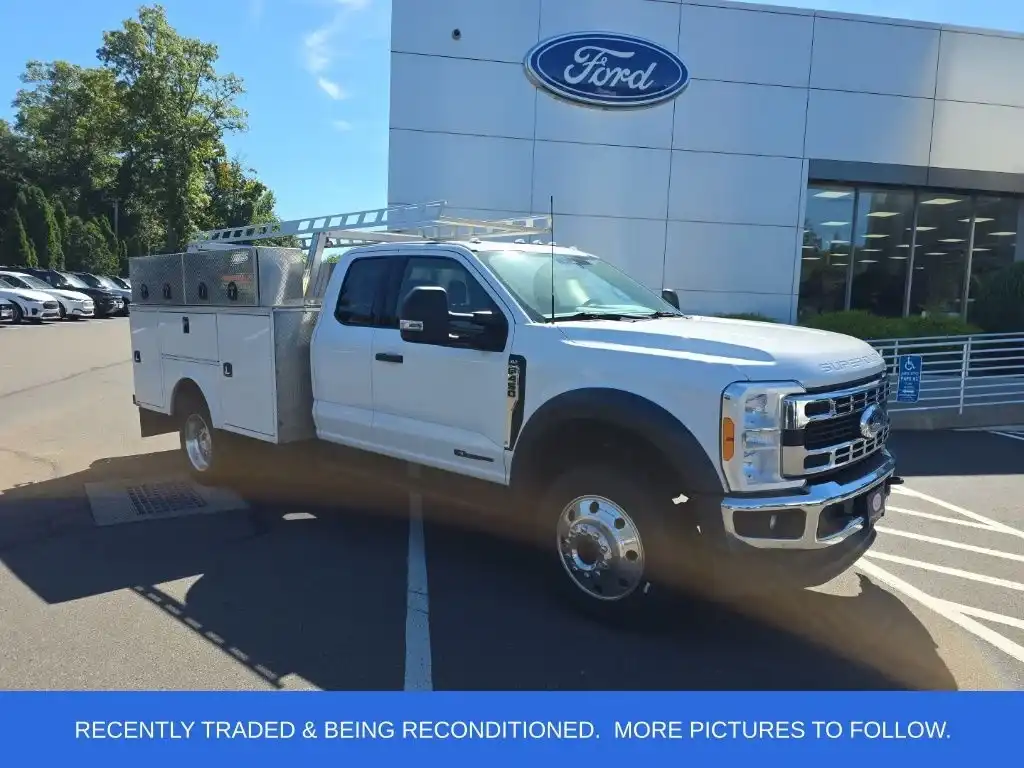 2023 Ford F-450 XLT 4WD SuperCab DRW 168 in's photo