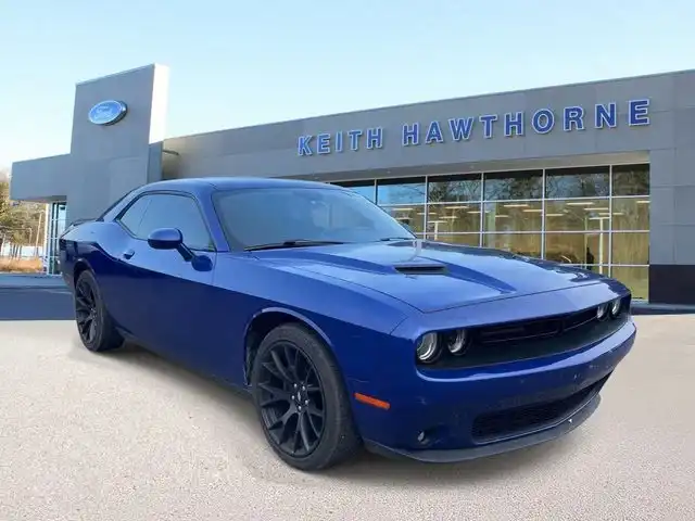 2018 Dodge Challenger SXT Plus's photo