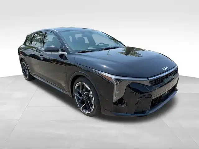 2026 Kia K4 GT-Line AT Hatchback's photo