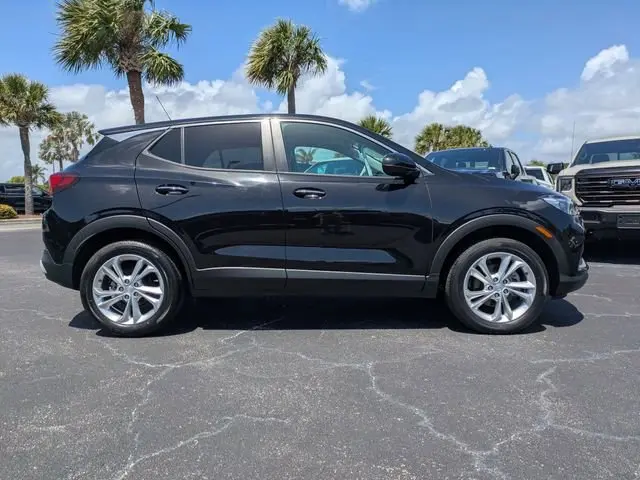 2023 Buick Encore GX Preferred AWD photo 3