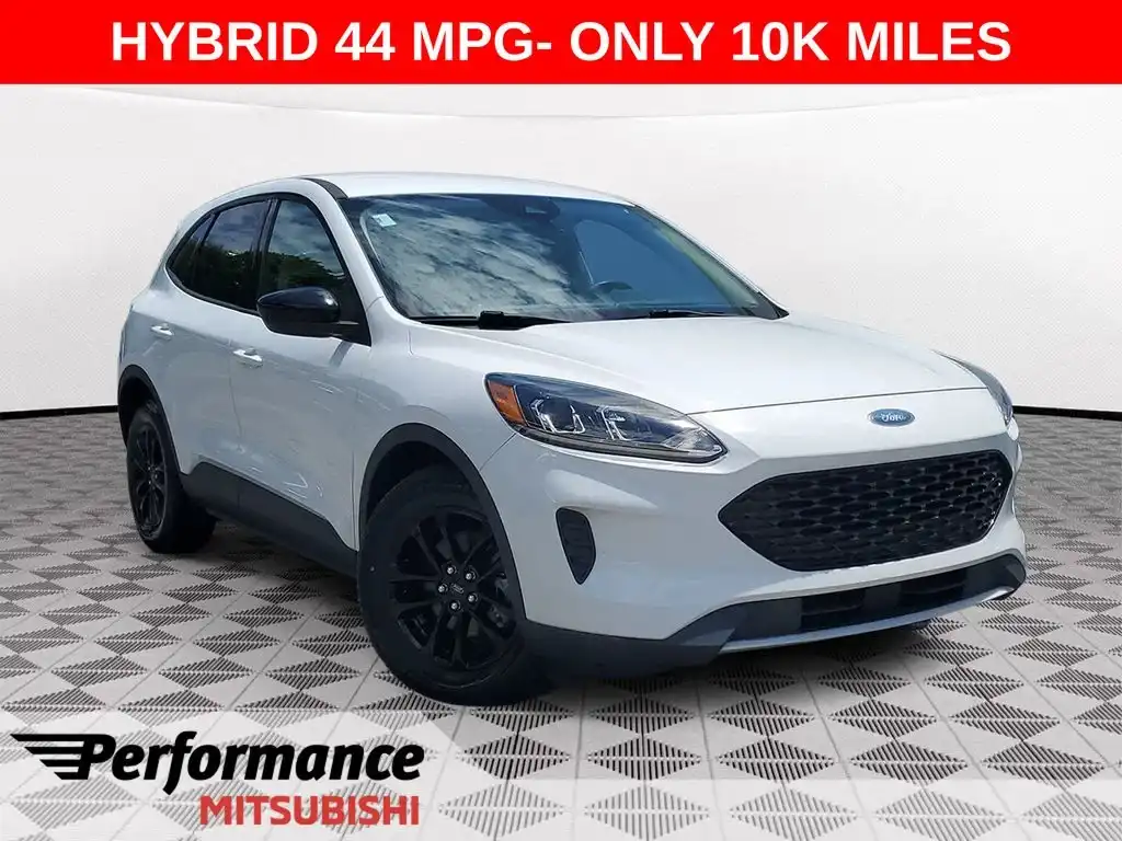 2020 Ford Escape SE Sport Hybrid FWD's photo