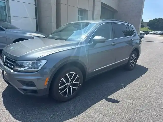 2021 Volkswagen Tiguan 2.0T SE 4Motion's photo