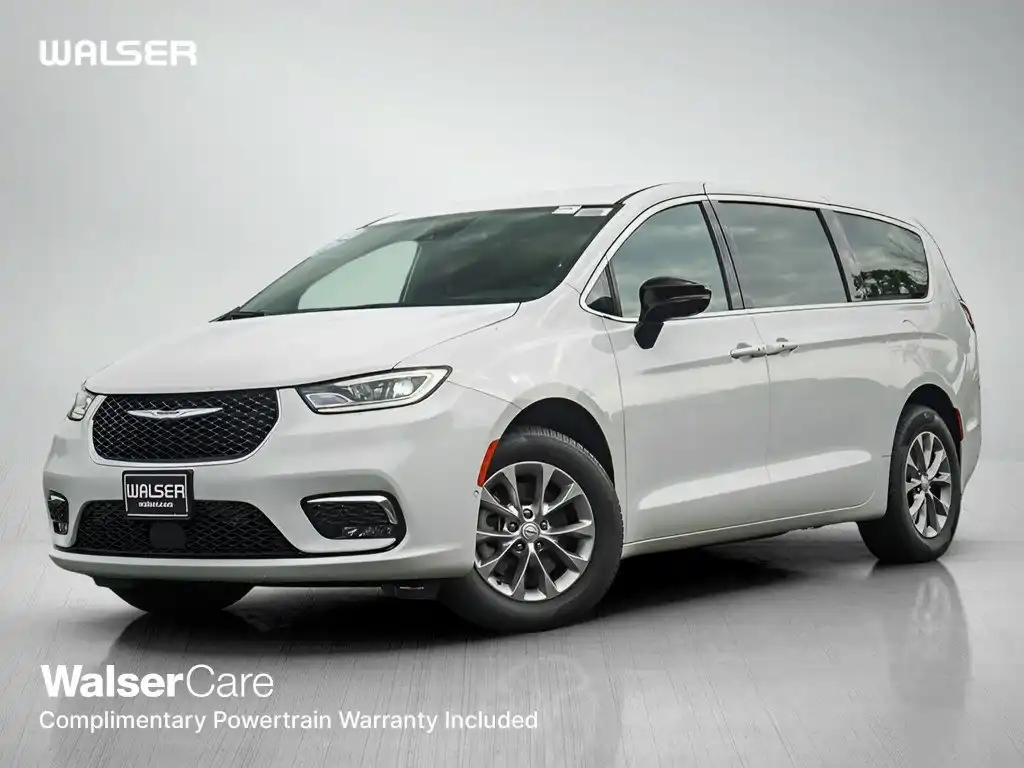 2026 Chrysler Pacifica Select AWD's photo