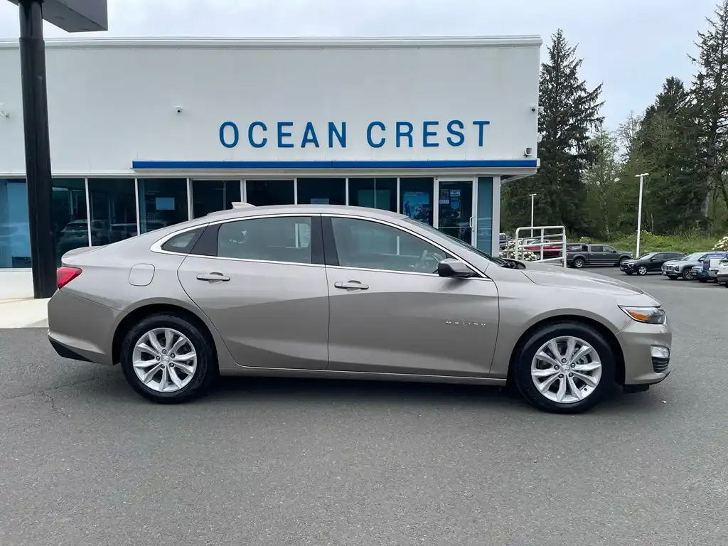 2024 Chevrolet Malibu 1LT's photo