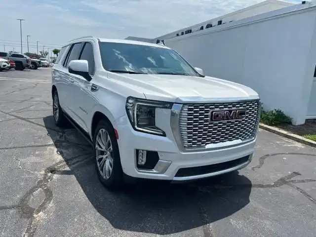 2023 GMC Yukon 4WD Denali's photo