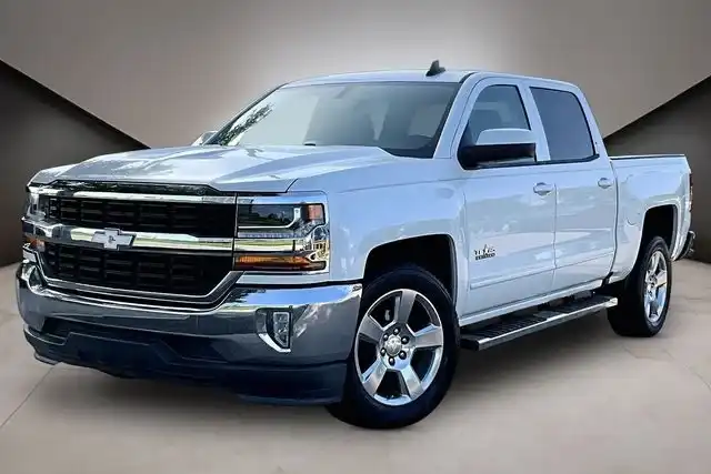 2018 Chevrolet Silverado 1500 LT Crew Cab Short Box's photo