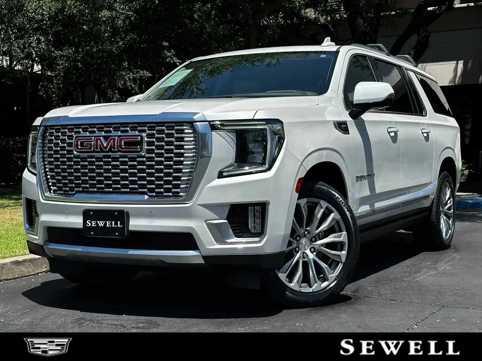 2021 GMC Yukon Denali AWD's photo