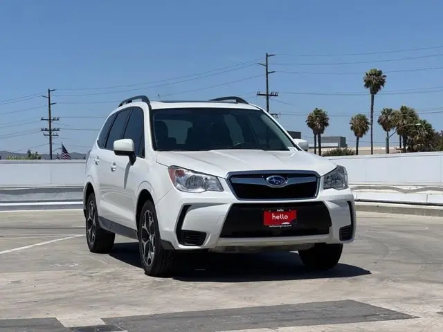 2015 Subaru Forester 2.0XT Premium AT photo 3