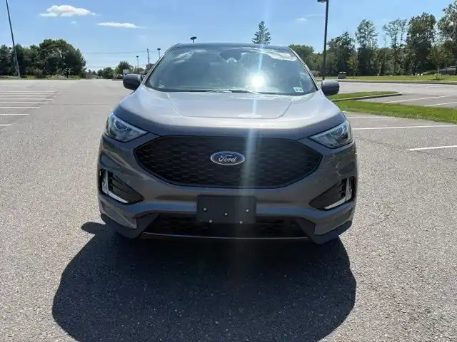 2023 Ford Edge ST-Line AWD's photo