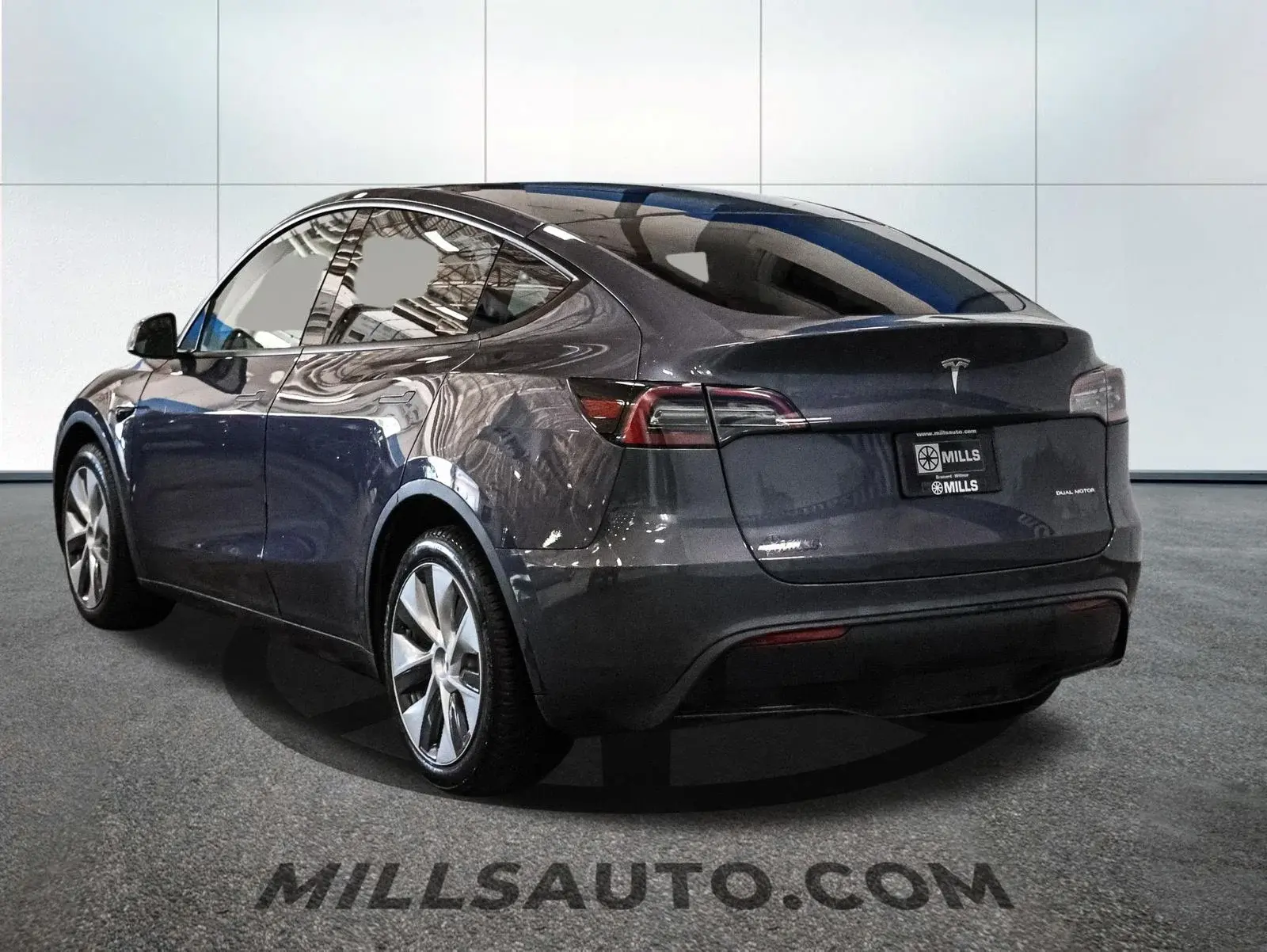 2023 Tesla Model Y Long Range Dual Motor AWD photo 5