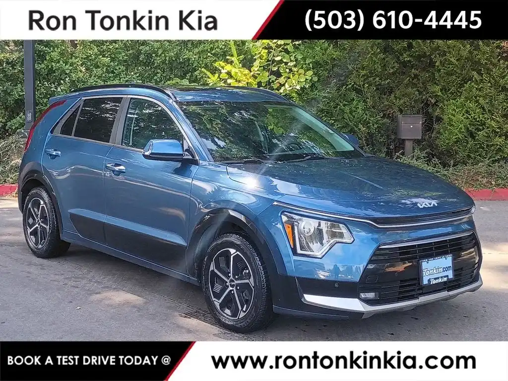 2023 Kia Niro Hybrid SX's photo