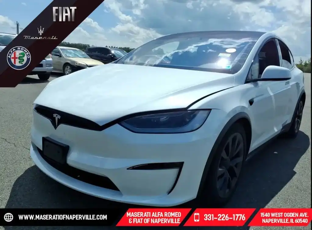 2024 Tesla Model X Long Range's photo