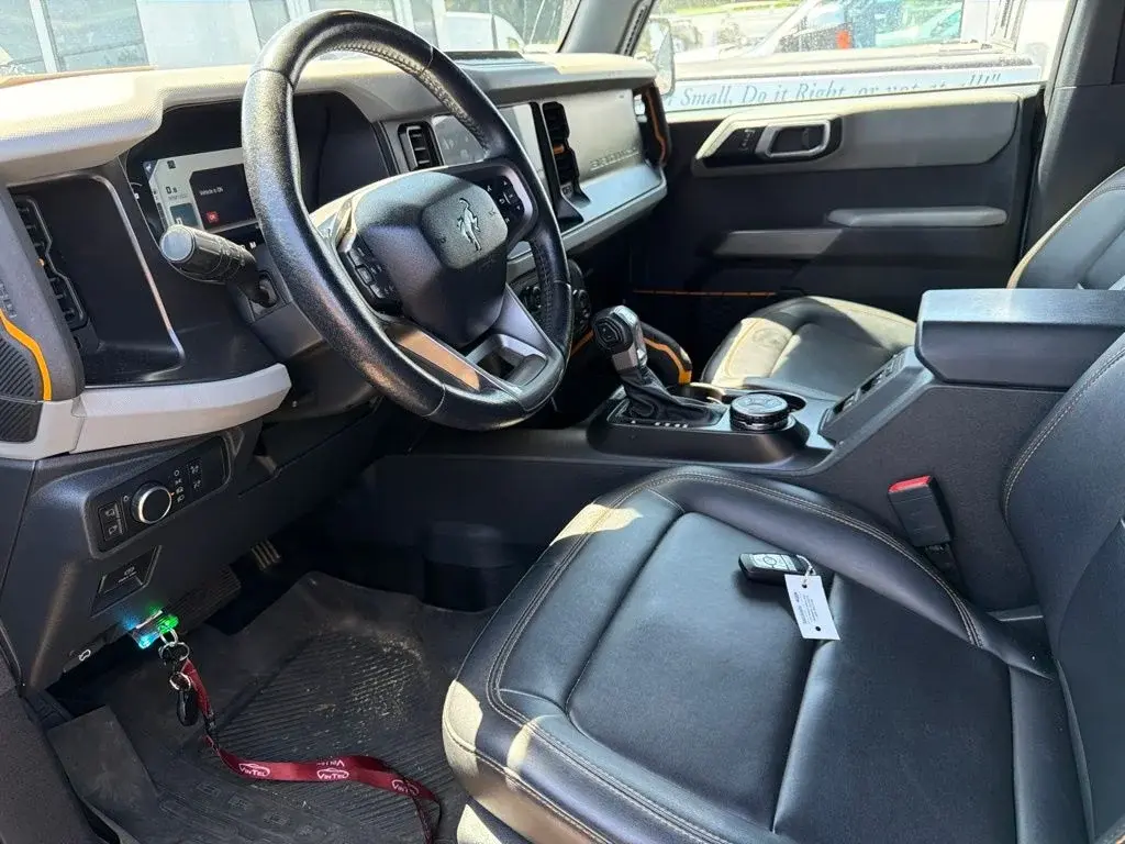 2021 Ford Bronco Badlands 4x4 photo 4