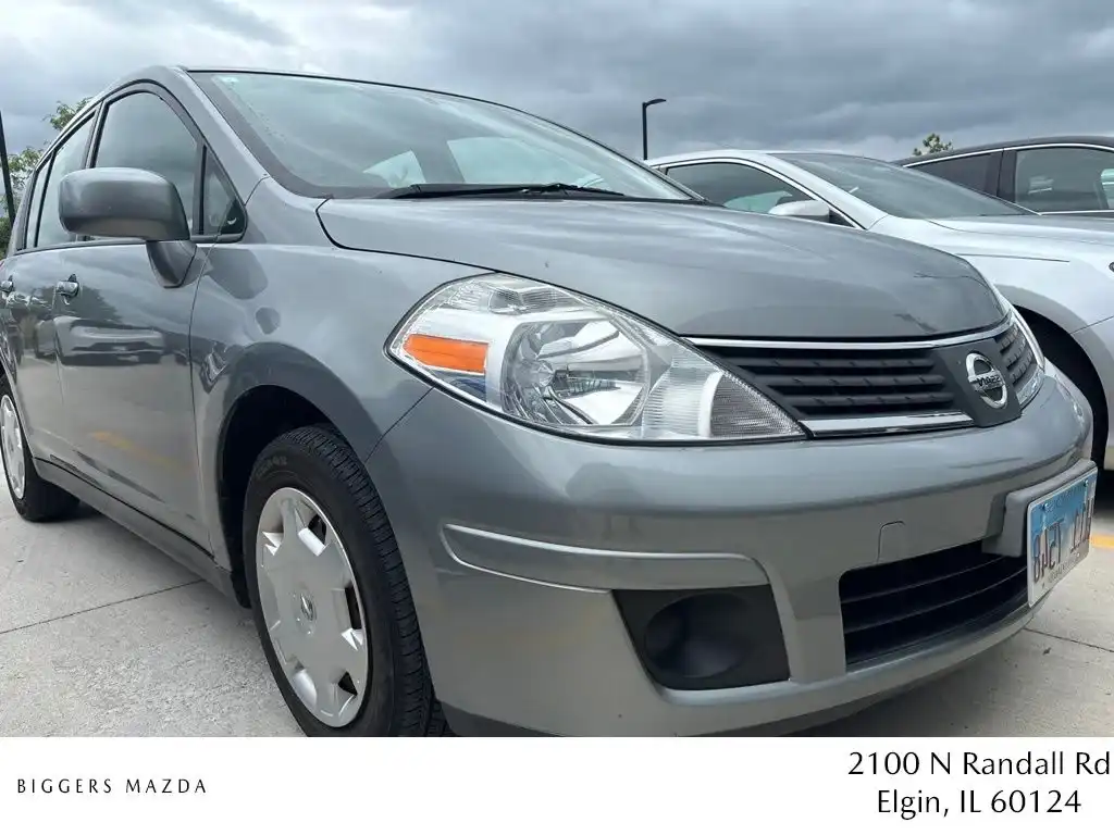 2009 Nissan Versa 1.8 S Auto's photo