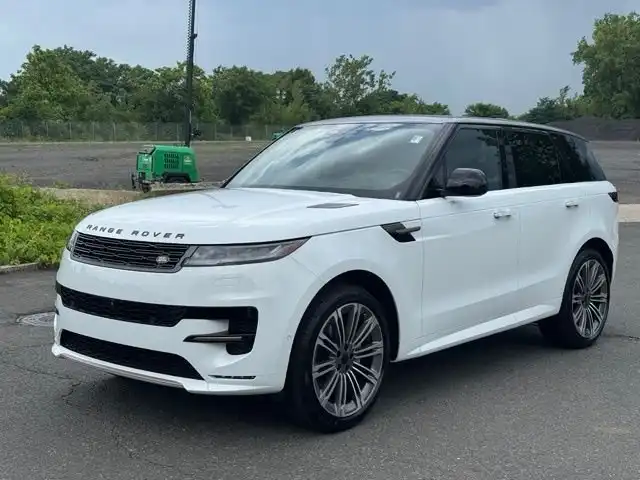 2026 Land Rover Range Rover Sport P400 MHEV Dynamic SE's photo