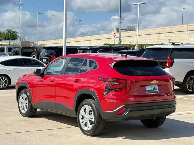 2026 Chevrolet Trax LS photo 4