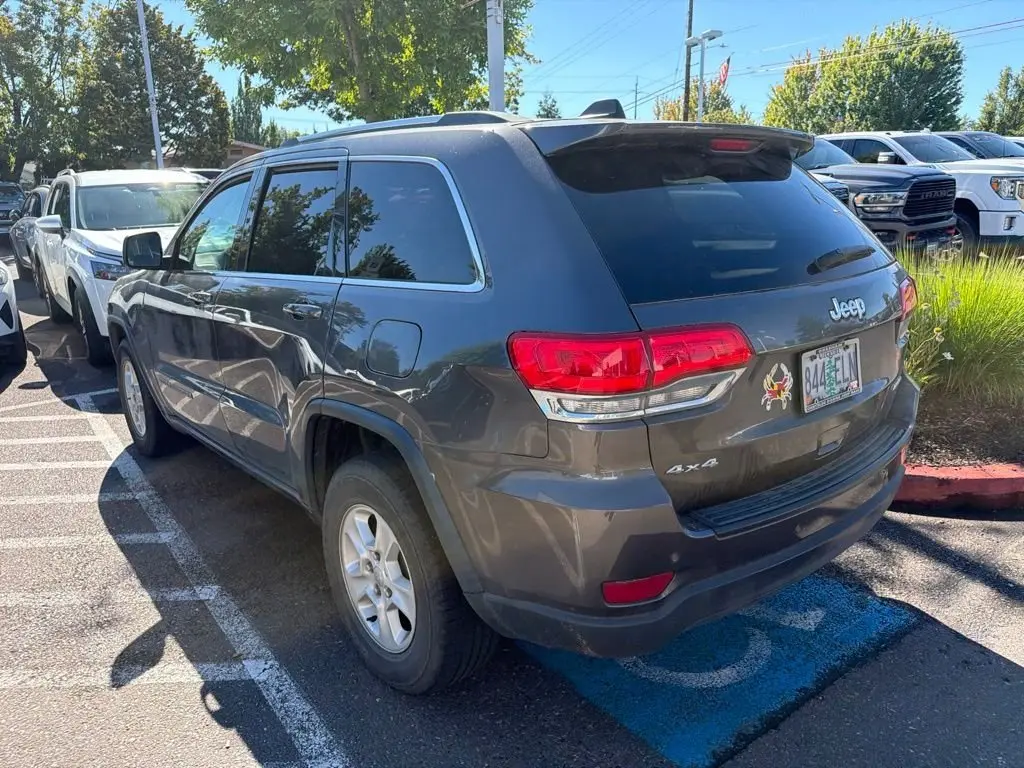 2017 Jeep Grand Cherokee Laredo E 4WD photo 5