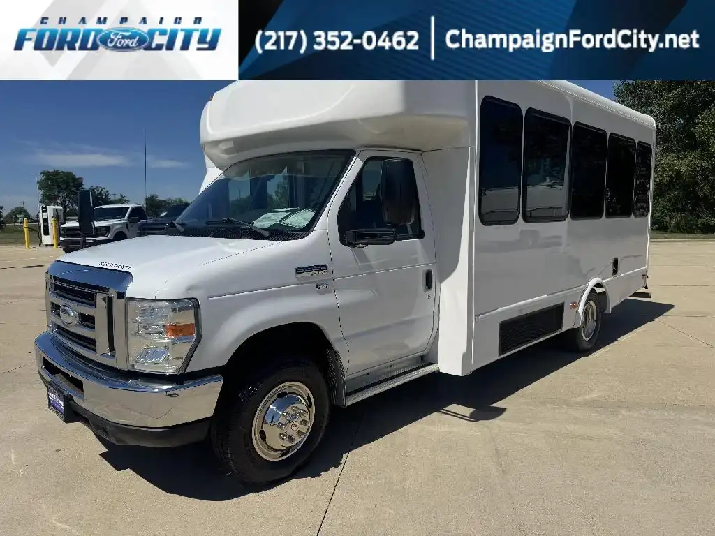 2015 Ford E-Series DRW E-350 Super Duty 158 in WB's photo