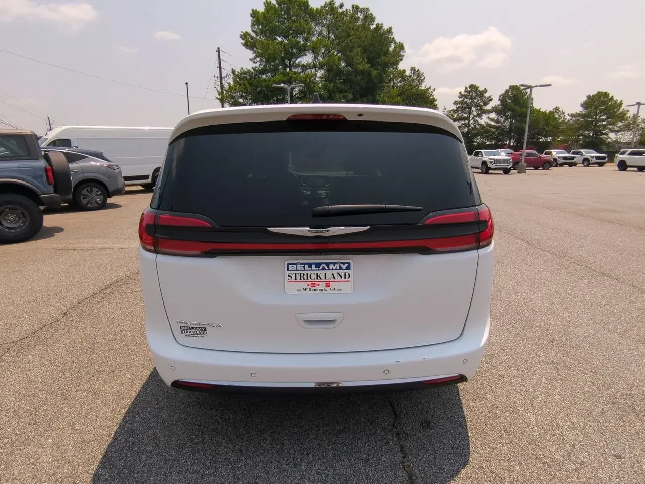 2025 Chrysler Pacifica Select photo 5