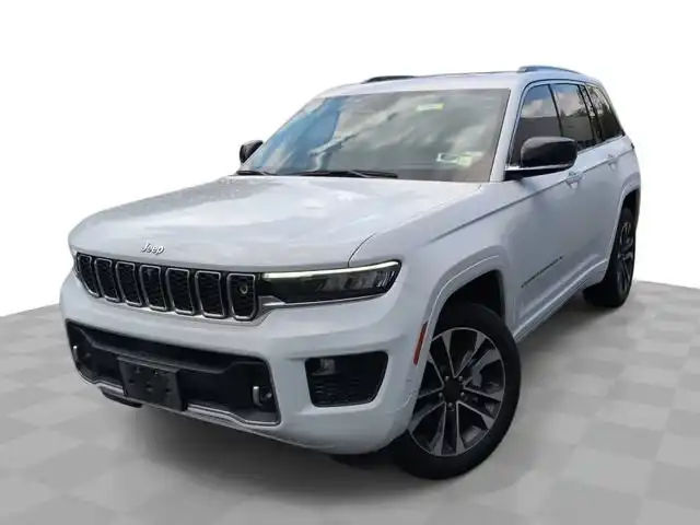 2022 Jeep Grand Cherokee Overland 4x4's photo