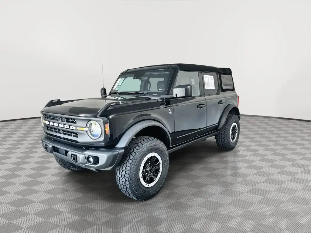 2023 Ford Bronco Black Diamond Advanced 4x4 photo 4