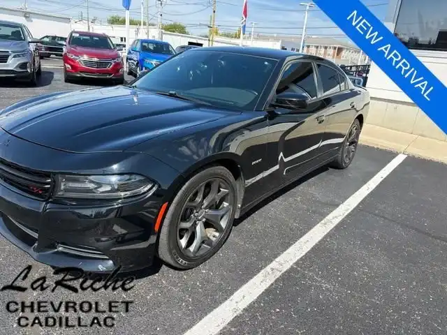 2015 Dodge Charger R/T's photo