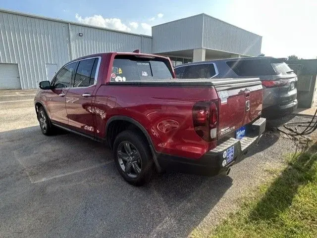2022 Honda Ridgeline RTL-E AWD photo 3