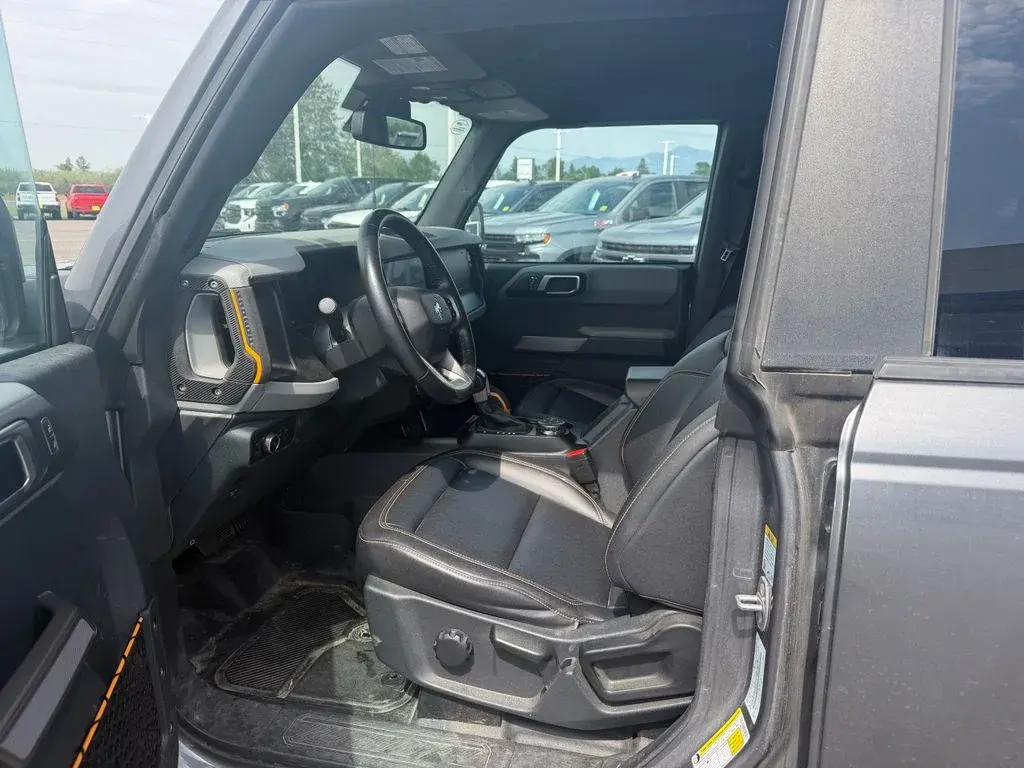 2023 Ford Bronco Badlands 4x4 photo 3