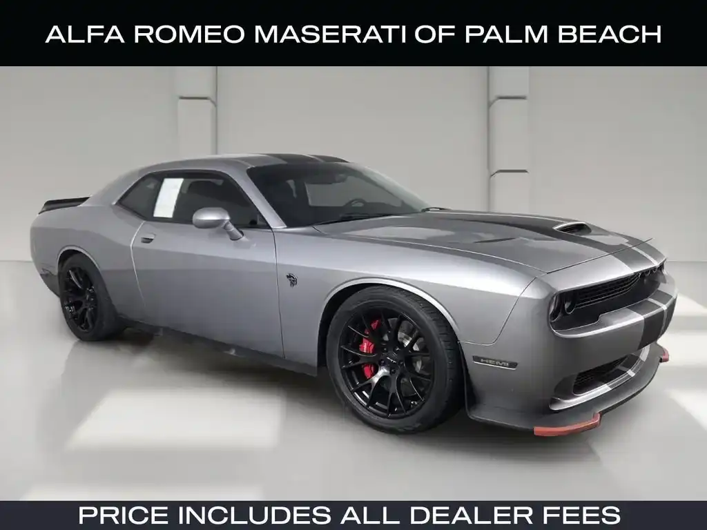 2016 Dodge Challenger SRT Hellcat's photo