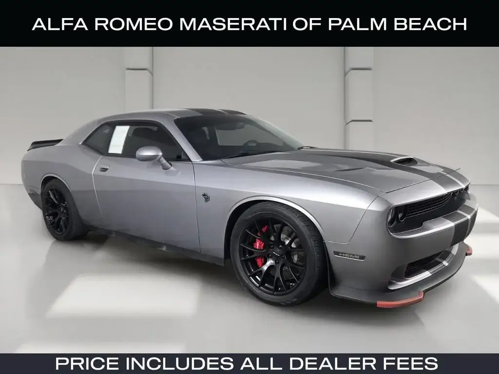 2016 Dodge Challenger SRT Hellcat photo 1