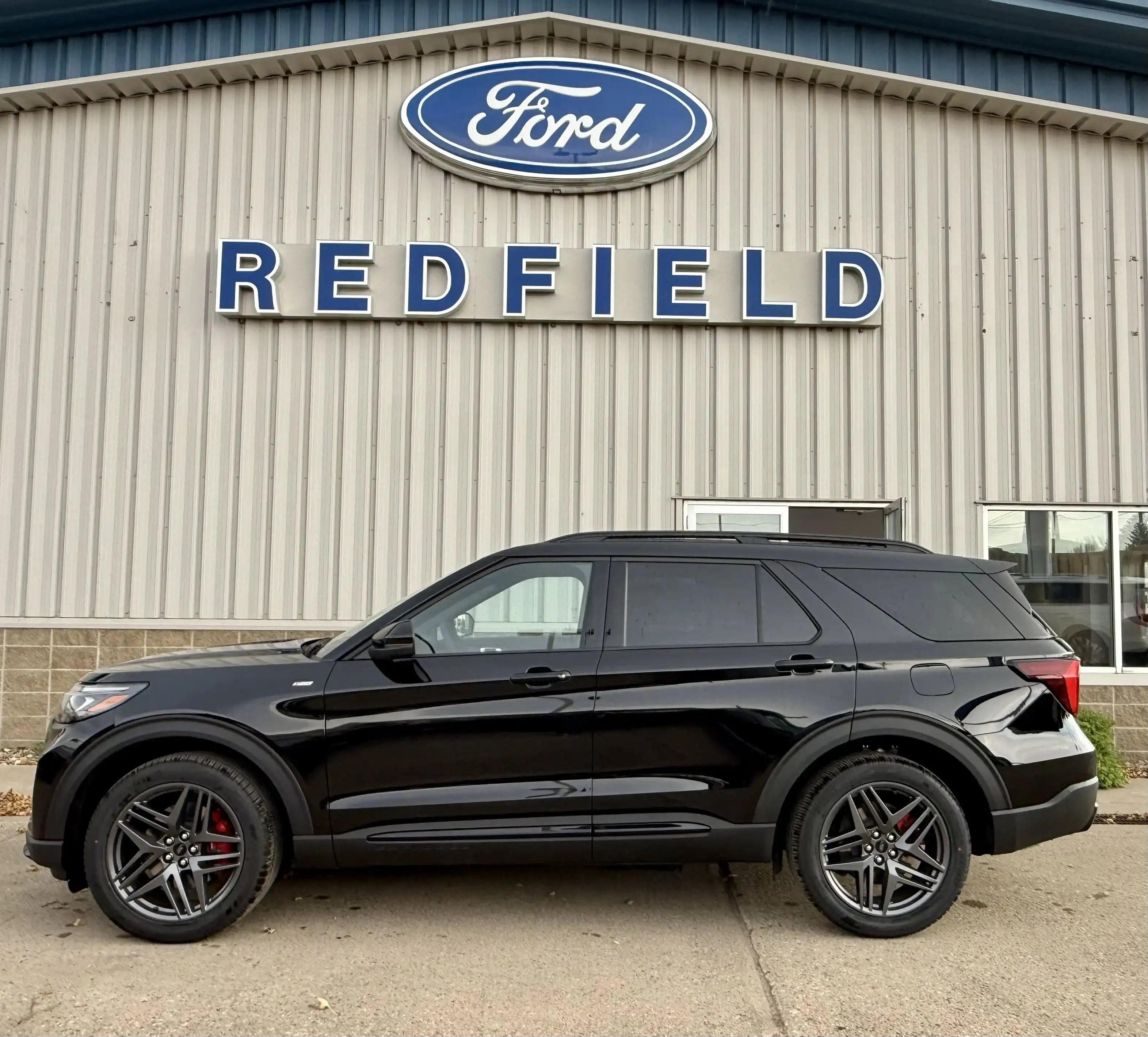 2026 Ford Explorer ST-LINE 4WD's photo