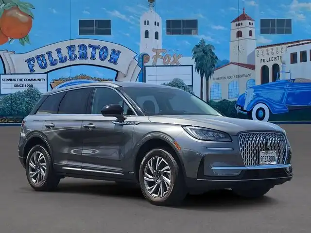 2025 Lincoln Corsair Premiere FWD's photo