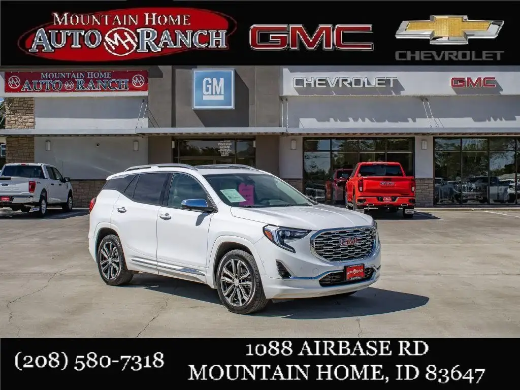 2020 GMC Terrain Denali AWD photo 1