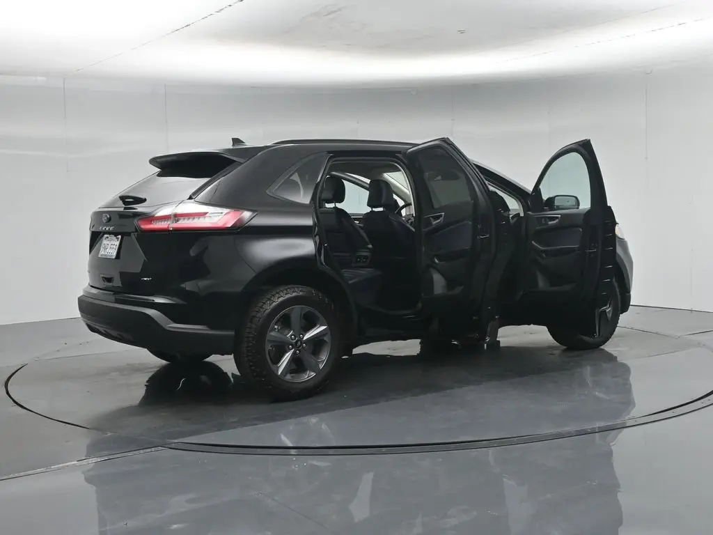 2024 Ford Edge SEL AWD photo 5