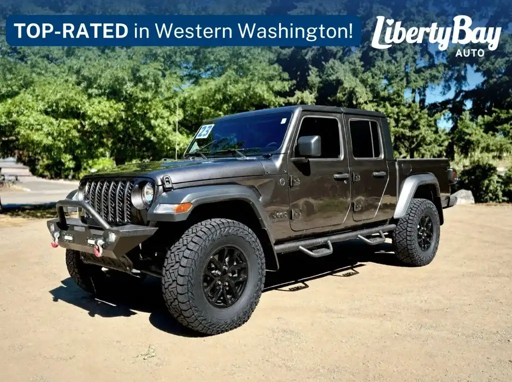 2023 Jeep Gladiator Sport S's photo