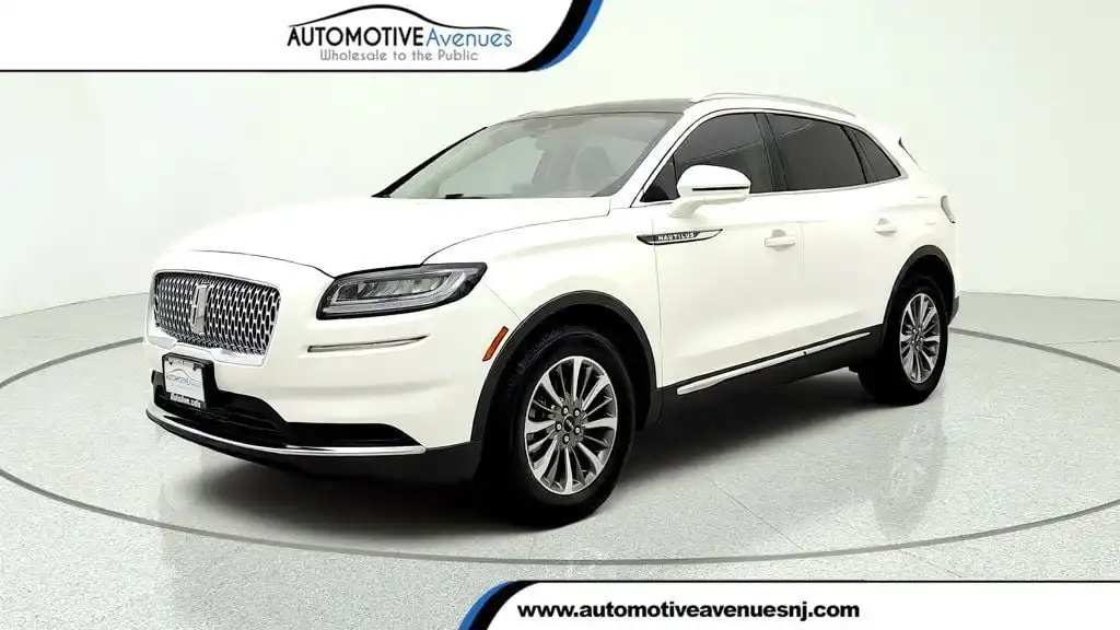 2022 Lincoln Nautilus Reserve FWD's photo