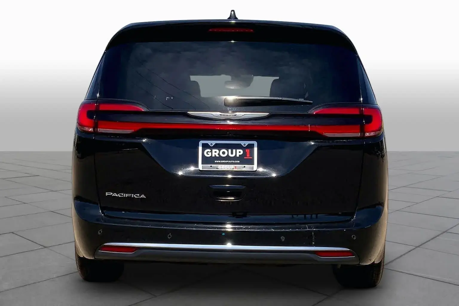 2025 Chrysler Pacifica Select photo 5