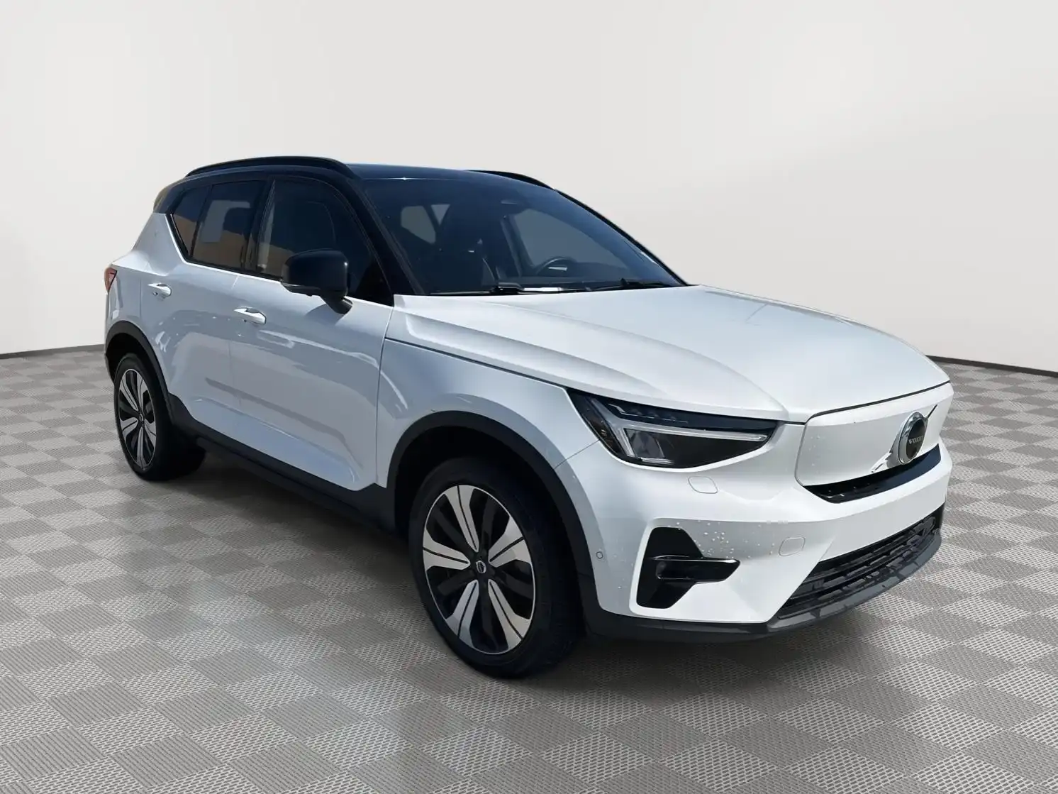 2023 Volvo XC40 P8 Recharge Plus AWD's photo