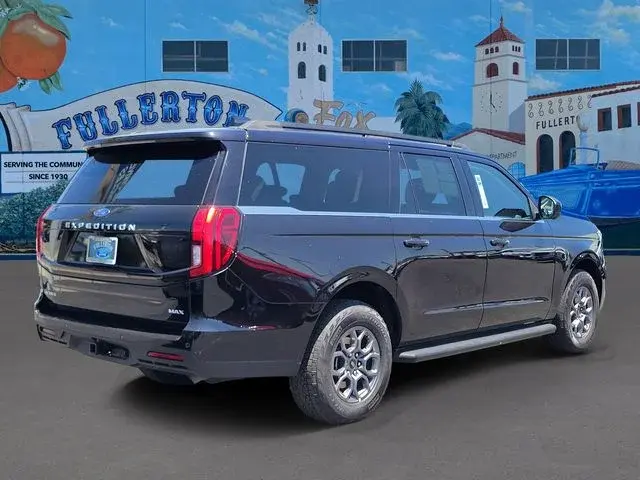 2025 Ford Expedition Active MAX photo 4