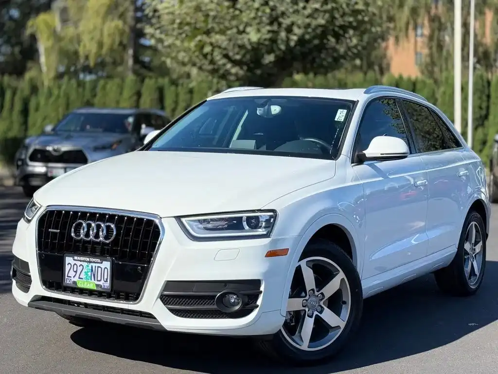 2015 Audi Q3 2.0T Prestige quattro Tiptronic's photo