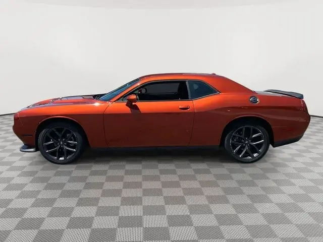 2021 Dodge Challenger SXT Auto photo 5