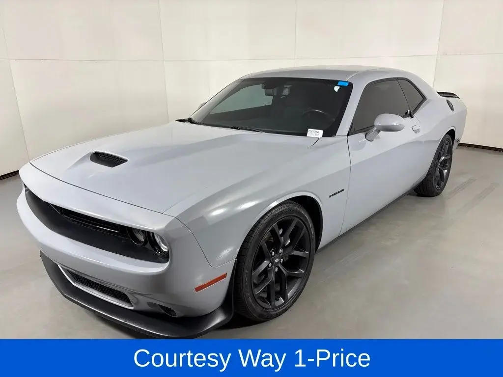 2021 Dodge Challenger R/T photo 5