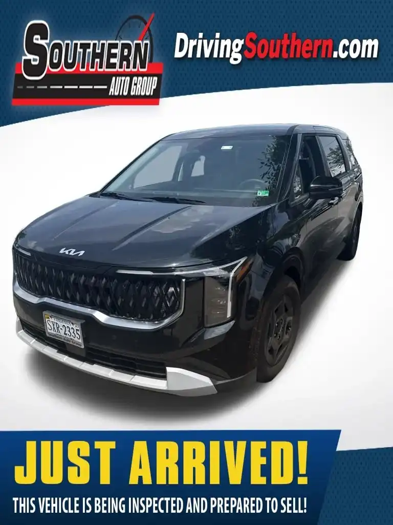 2026 Kia Sedona LXS's photo