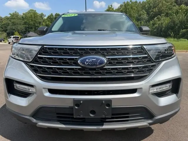 2021 Ford Explorer XLT RWD photo 3