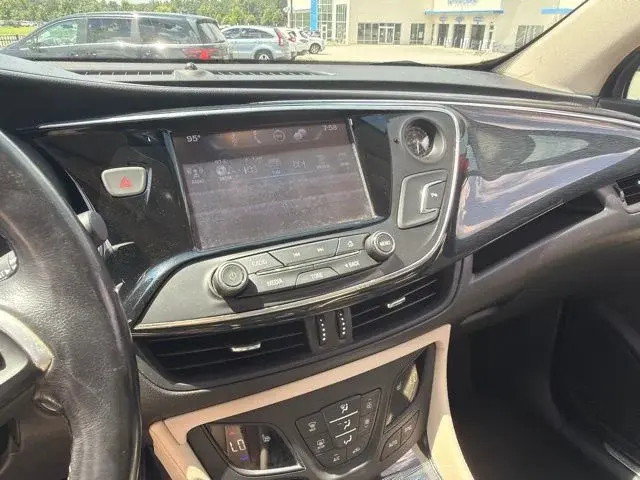 2018 Buick Envision Essence FWD photo 5