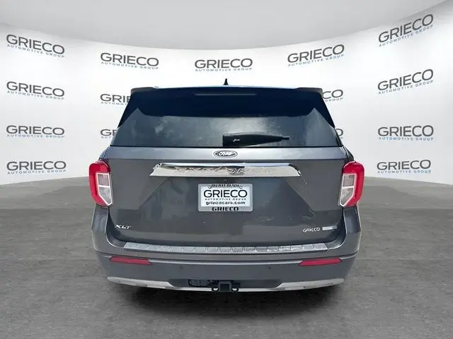 2020 Ford Explorer XLT 4WD photo 3